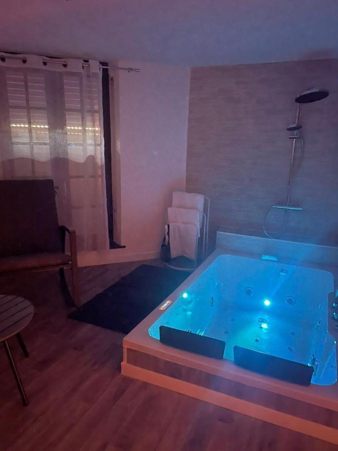 Magnifique Loft 35M2 Jacuzzi Rvb Night 1 Hotel Amiens Exterior photo