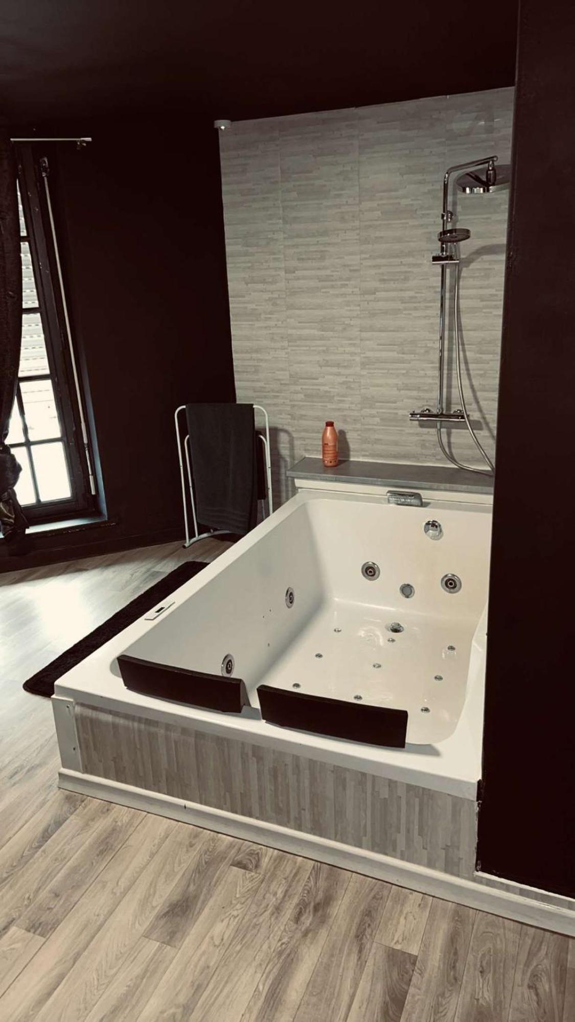 Magnifique Loft 35M2 Jacuzzi Rvb Night 1 Hotel Amiens Exterior photo